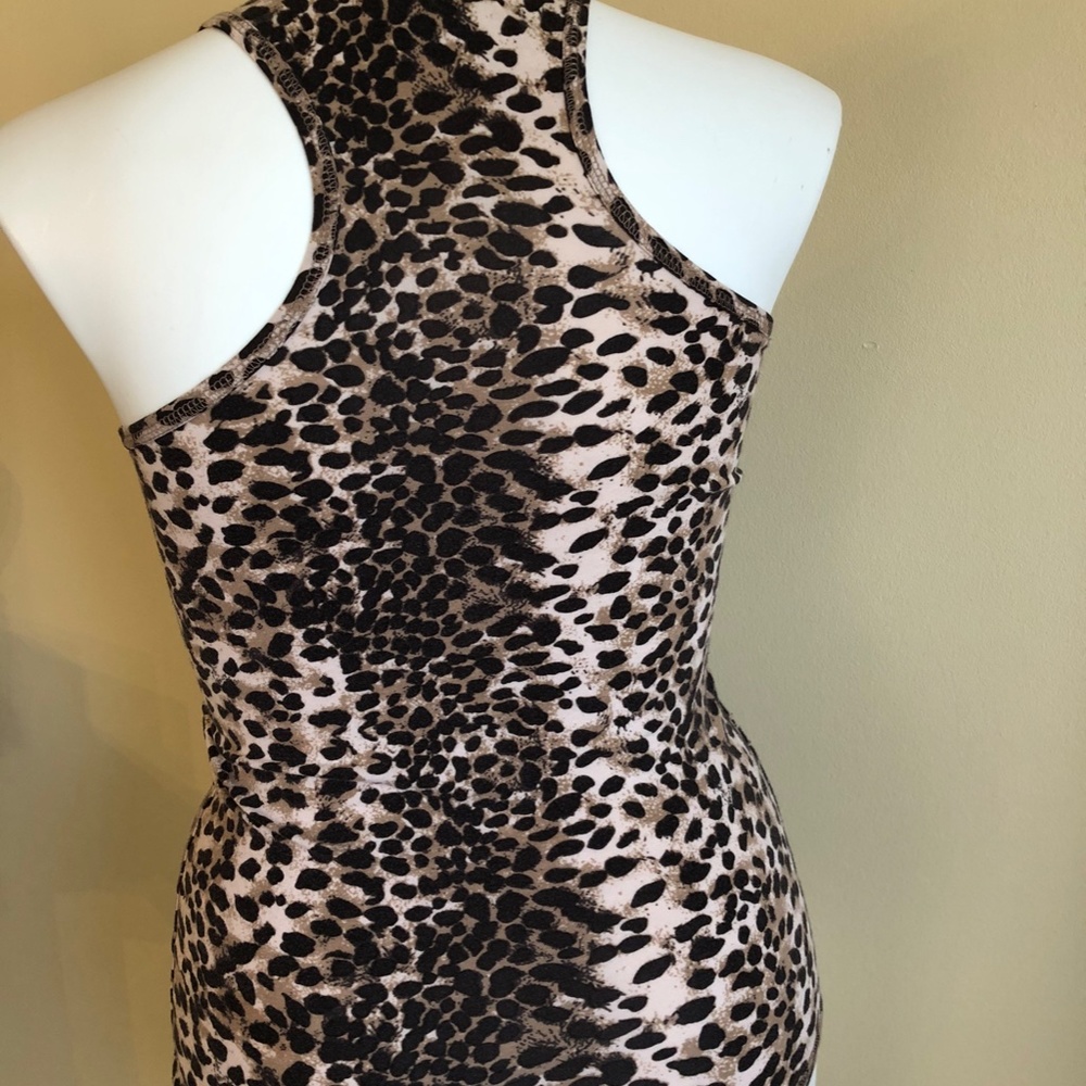 A
Tank top - Picture 3 of 4